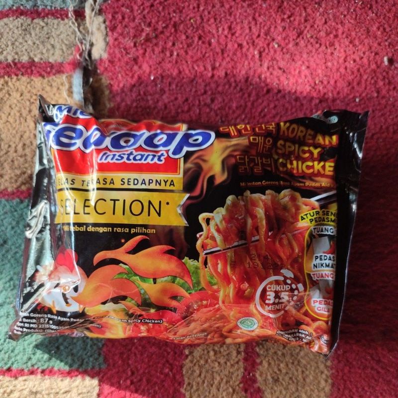 

Mie Sedaap Korean Spicy Chicken