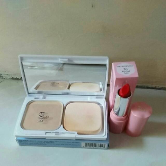 Paket bedak ma liptik pixy