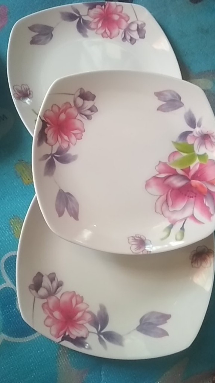 Piring Melamin Saji Segi Bunga Ungu Unica M5395