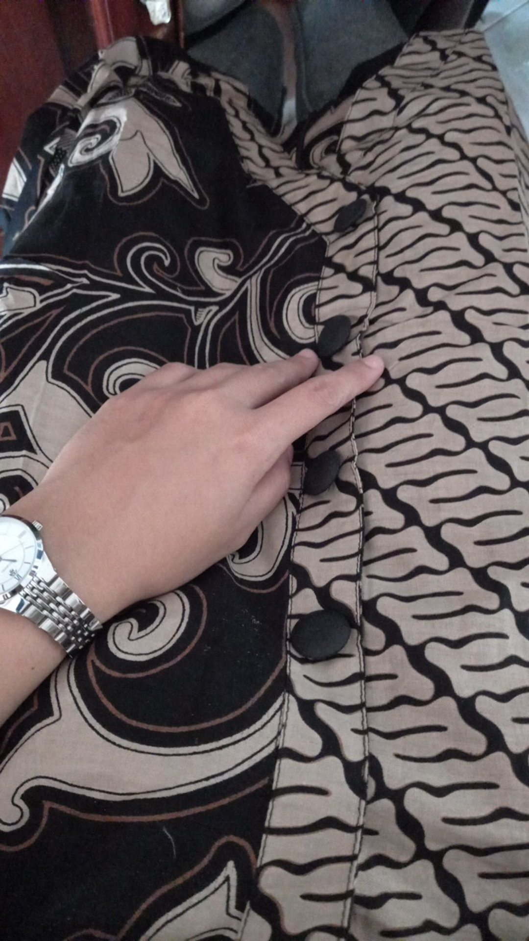 Atasan Batik Wanita Blouse Motif Kangkung Kombinasi Motif Parang Warna Coklat Muda Terlaris 2021