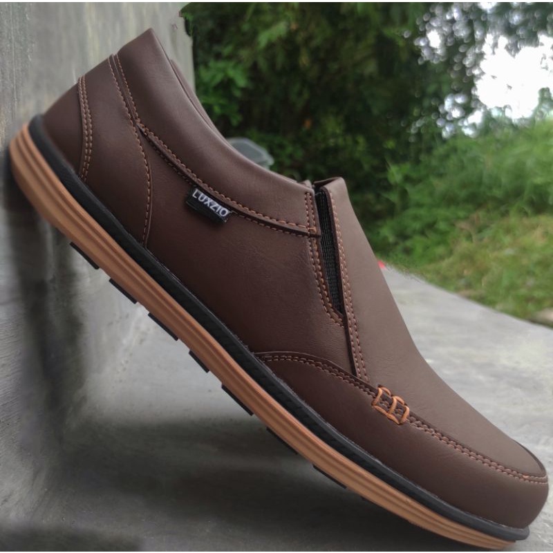 44 Sepatu Pria Kulit Slip On Kasual Cowok Suede Sintetis original Sol Karet Casual Anti Hujan premium