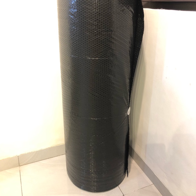 

Bubble wrap hitam GMP eceran 1.25m x 4m bagus murah tahan lama tebal