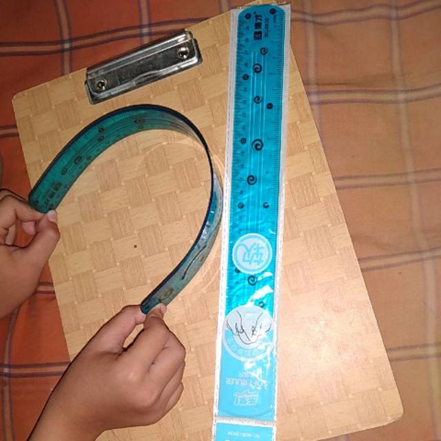 

Penggaris lentur