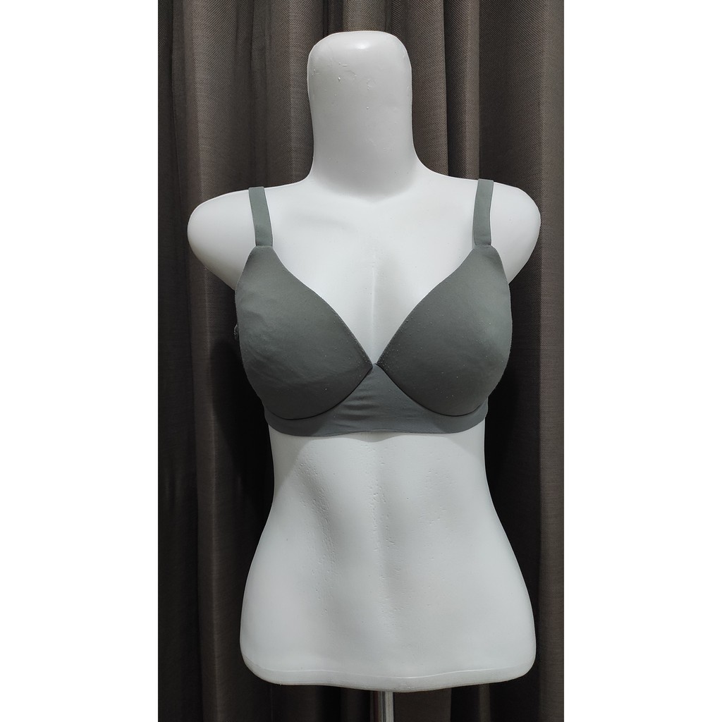 [COD] THRIFT SPORT BRA UNIQLO PRELOVED BRANDED