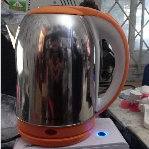 Teko Listrik/Electric Kettle Merek Advance AK-251 Ukuran 2,5Liter Cepat Mendidih dan Berkualitas