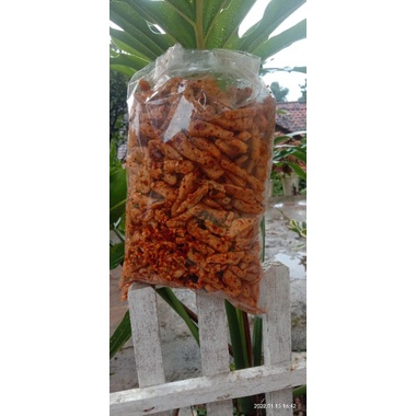 

cemilan krispi pedas
