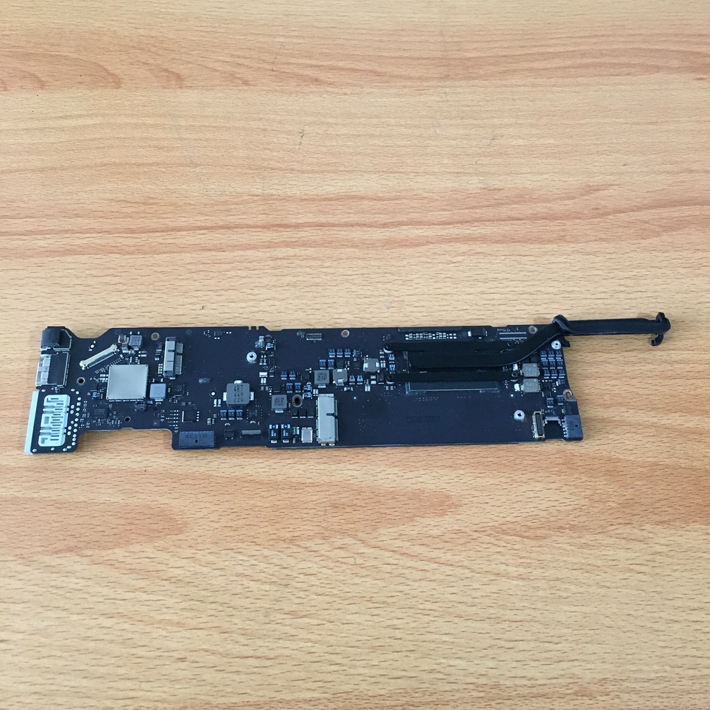 Logicboard Macbook Air 2014 A1466 13 Inch Motherboard Kondisi Mati