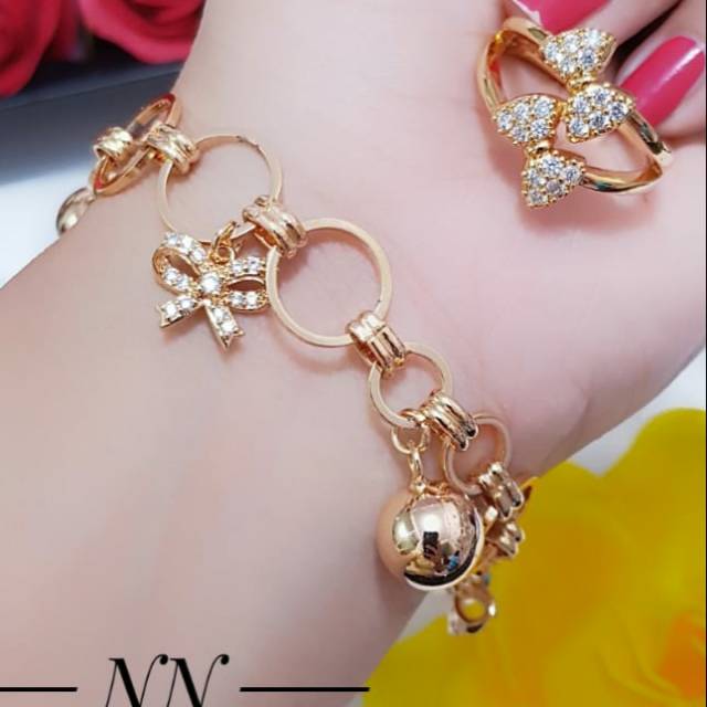 Gelang cincin wanita