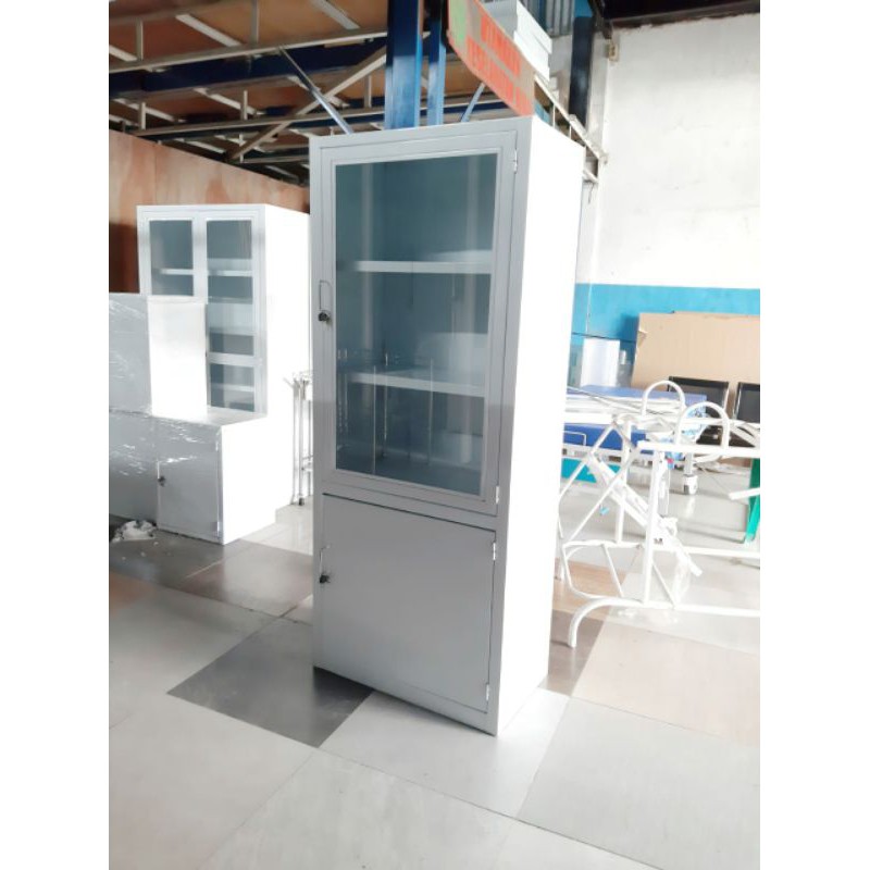 LEMARI OBAT/INSTRUMEN KACA 1 PINTU