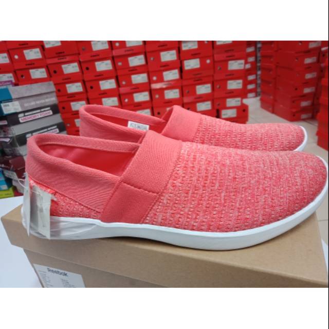 Astroride slip on women