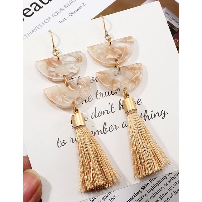 LRC Anting Gantung Fashion Beige Geometric Tassel Earrings D63055