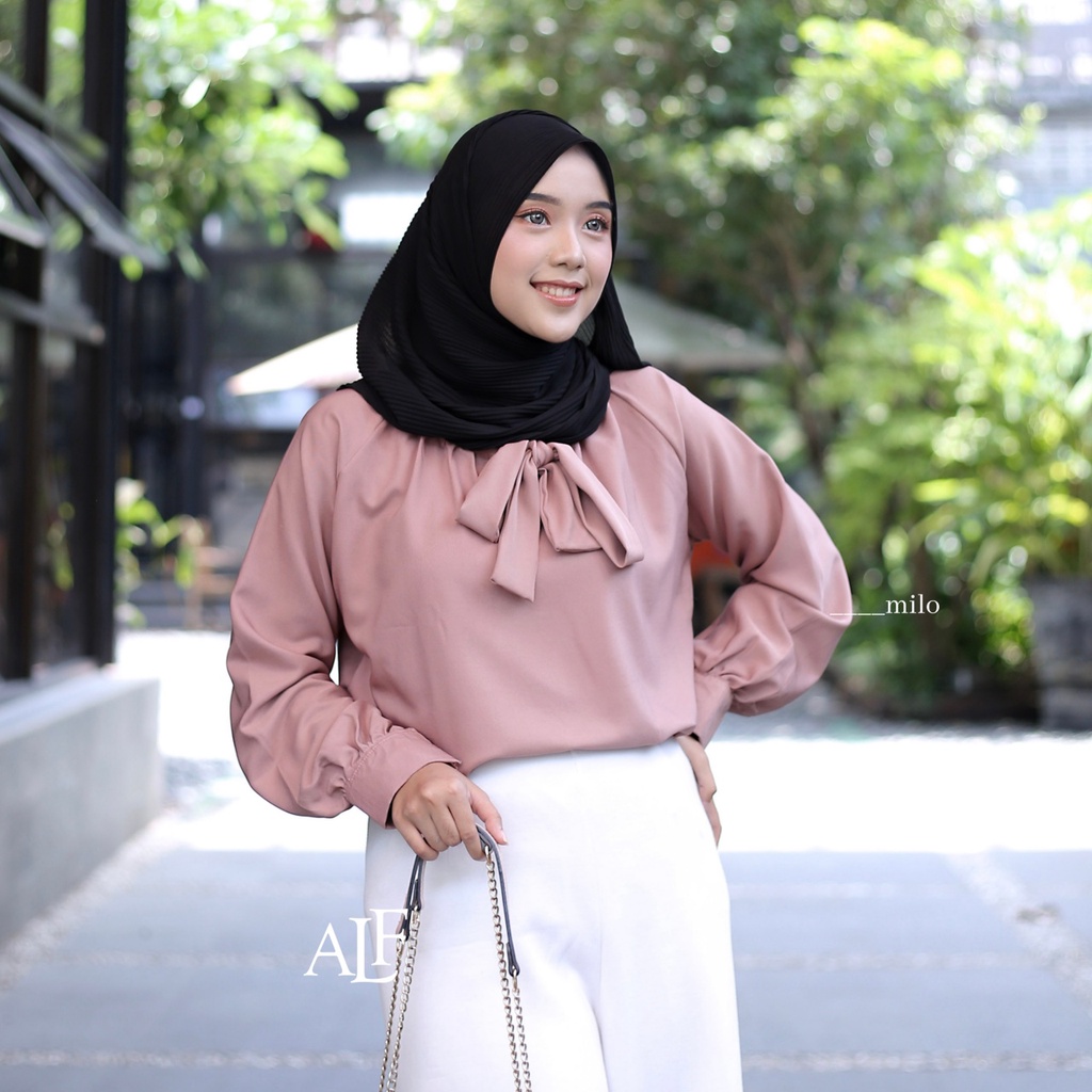 Alfaina Rosa Blouse Atasan Wanita Kerah Pita