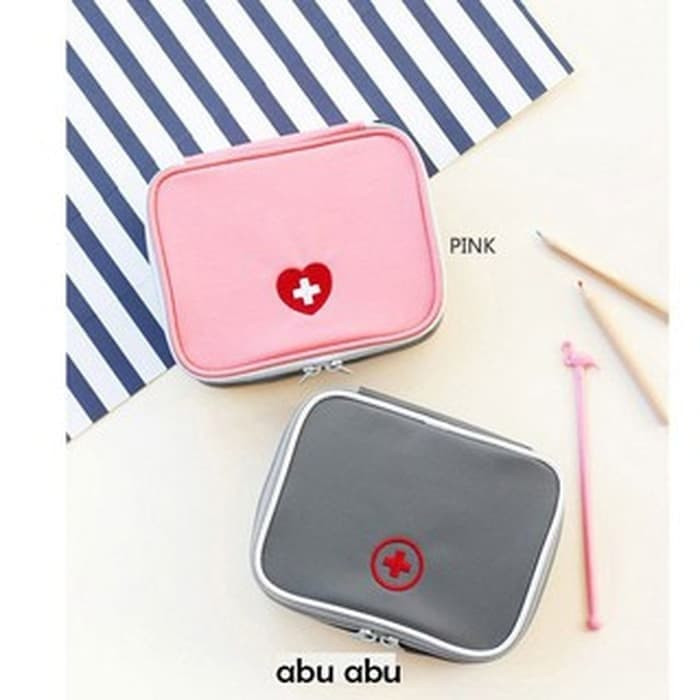 Tas perlengkapan medis  mini kit first aid pouch korea kotak PPPK traveling kotak P3K