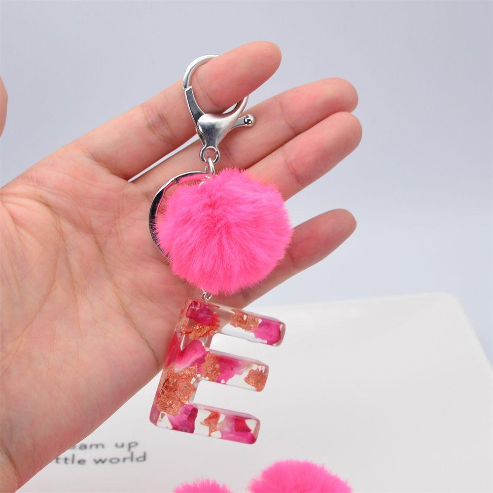 NEEDWAY Bunga Huruf Gantungan Kunci Resin Merah Pompom Liontin Kata Kerajinan Perhiasan Key Chains Rings Car Keyring 26huruf Gantungan Kunci