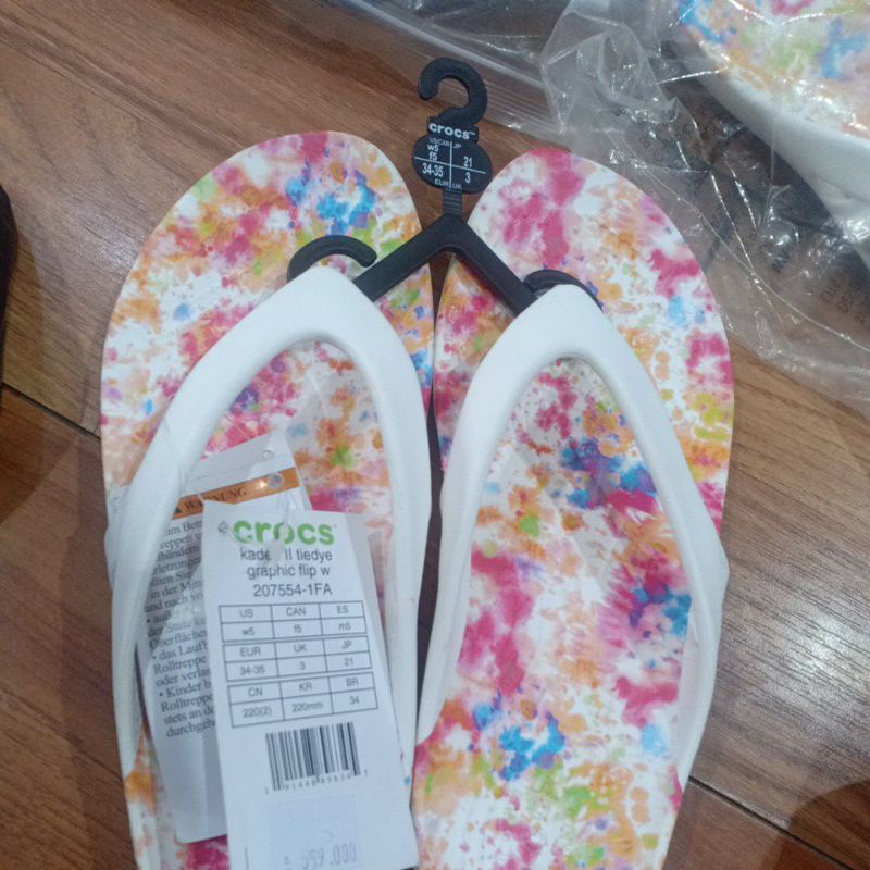 Sandal Crocs tiedye graphic flip w 207554-1FA