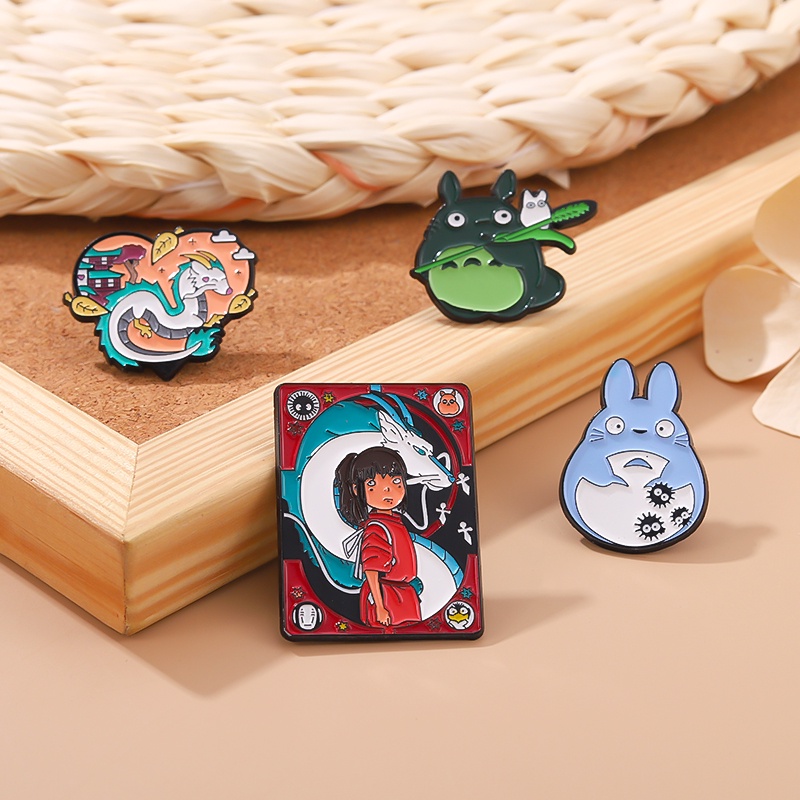 Bros Pin Enamel Desain Kartun Anime Totoro / Chihiro / Haku / No Face Man Gaya Klasik Untuk Anak