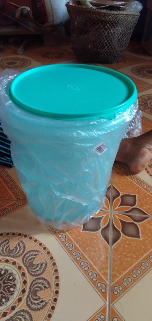 Giant Canister (1)
