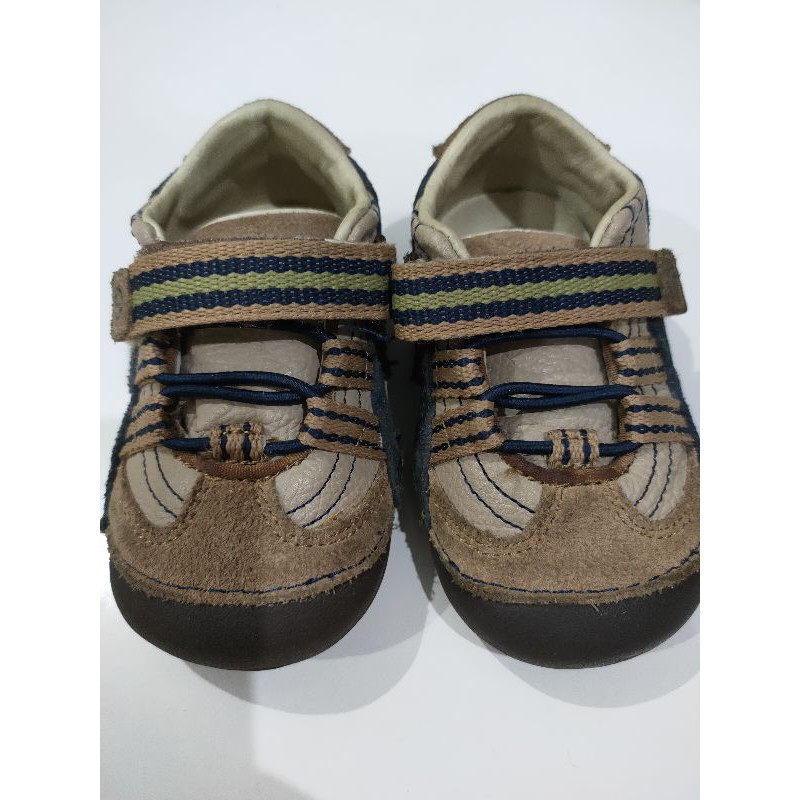 Sepatu anak Stride Ride (preloved)