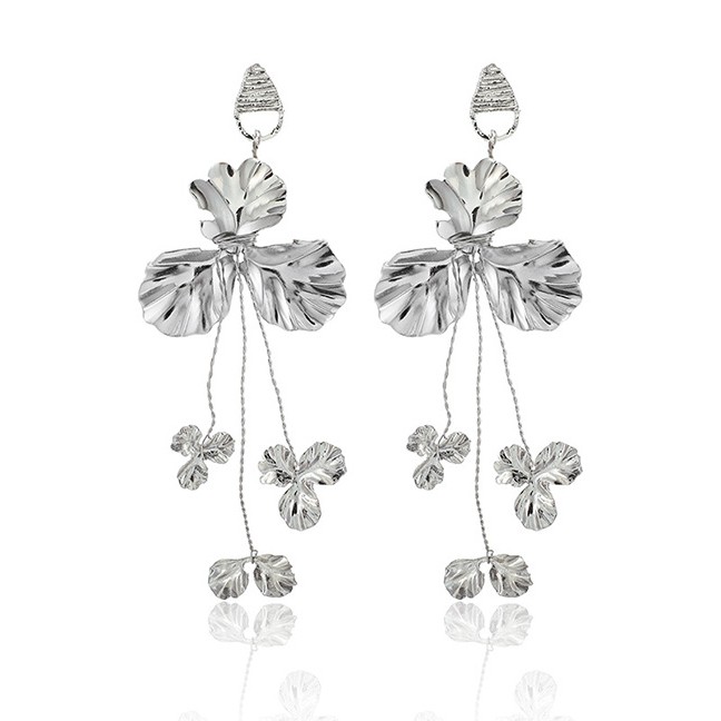 LRC Anting Tusuk Fashion Silver Alloy Leaf Tassel Earrings D19382
