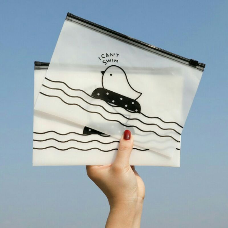 

TEMPAT PENSIL MODEL KOREA MOTIF CHICK TRANSPARAN