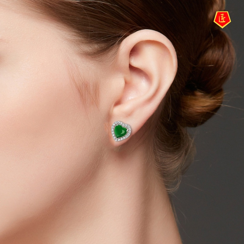 [Ready Stock]Elegant Green Chalcedony Heart-Shaped Stud Earrings