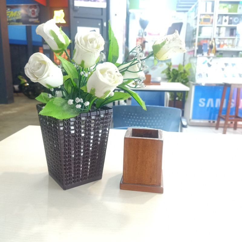 TEMPAT SENDOK DAN GARPU PLASTIK / TEMPAT SENDOK KECIL KOTAK BULAT