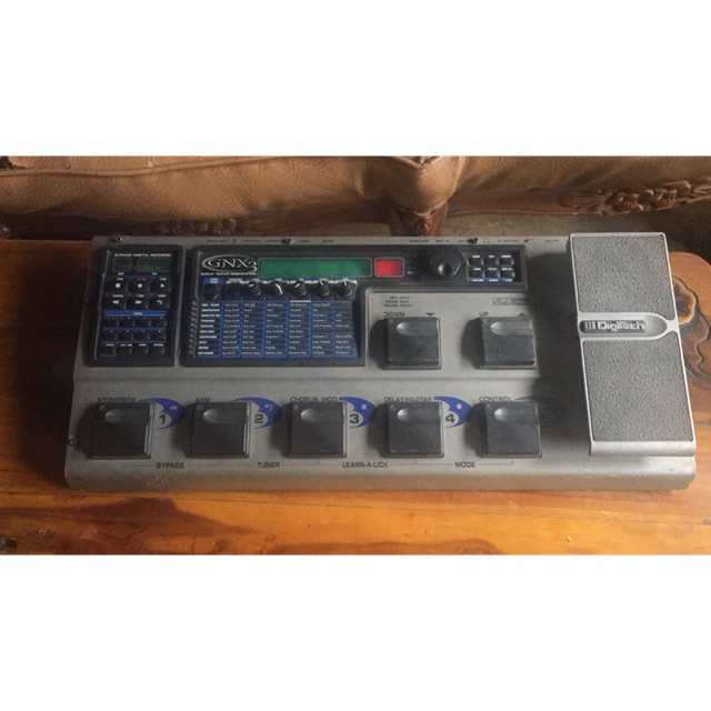 EFEK GNX3 - DigiTech