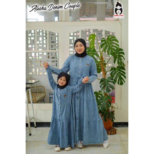 alesha denim couple