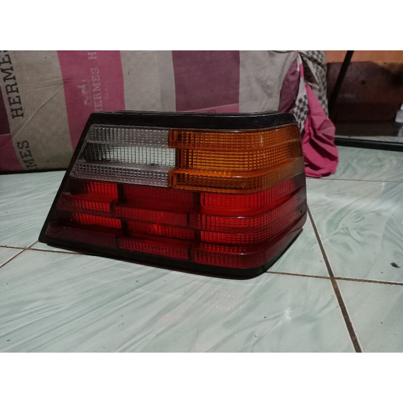 stoplamp Mercedes Benz w124