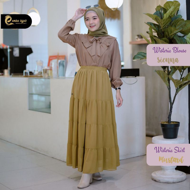 Wisteria Blouse & Skirt READY STOCK By Emkahijab