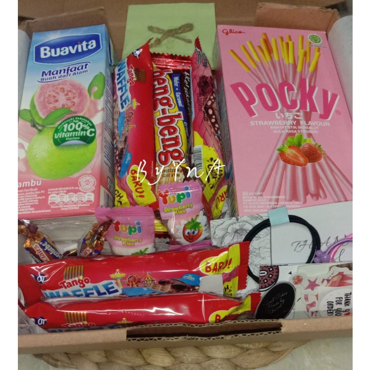 

Hampers snack/ gift wisuda /gift ultah dll
