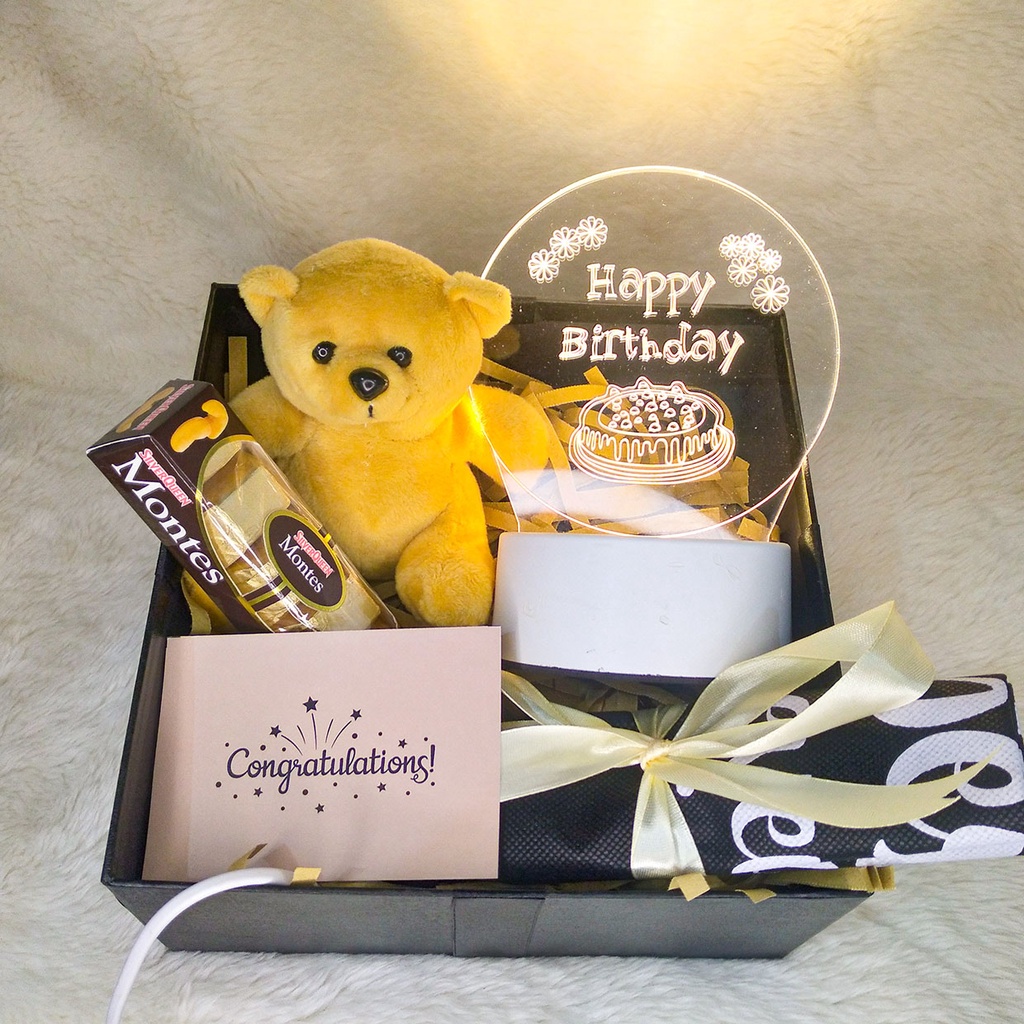 

Gift Box Eksklusif Lampu LED Birthday