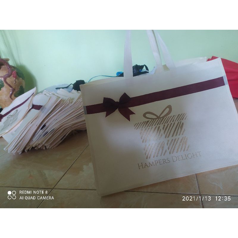 

tas ukuran tinggi 30 panjang 40 lebar 30 cm tebal