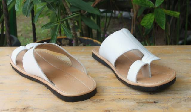 Sandal Pria Kulit Asli Rasheda Gr 47 Jepit Putih Big Size