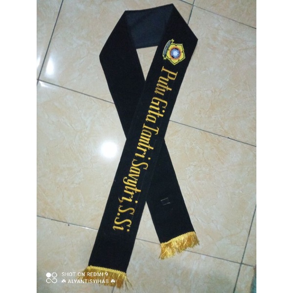 RB Selempang Wisuda Rumbai + Logo Bordir Manual Custom
