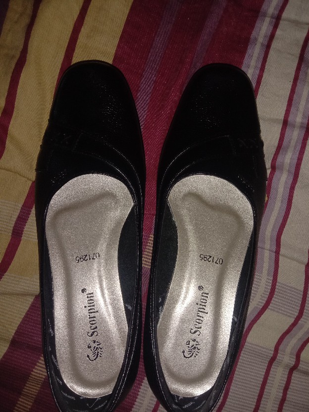 Sepatu Pantofel Wanita Scorpion Kerja Kulit Terlaris 071298 Terlaris