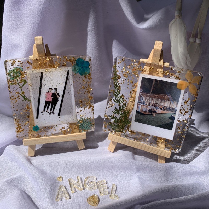 

Easel Resin Custom Photo