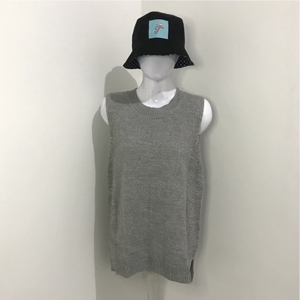 Vest/Rompi Wanita Rajut Second Branded | Thrift - COLZA