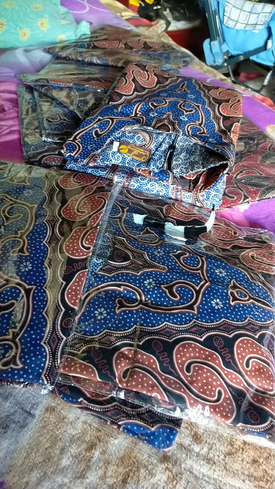 Cp  Tunik Serut Teratai Lawasan Tirtonadi Batik Modern