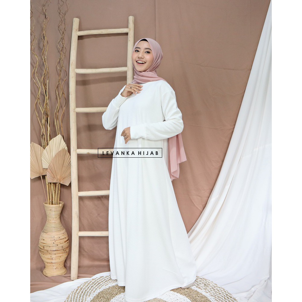 Aneka Gamis Putih atau White Maxi Dress Simple