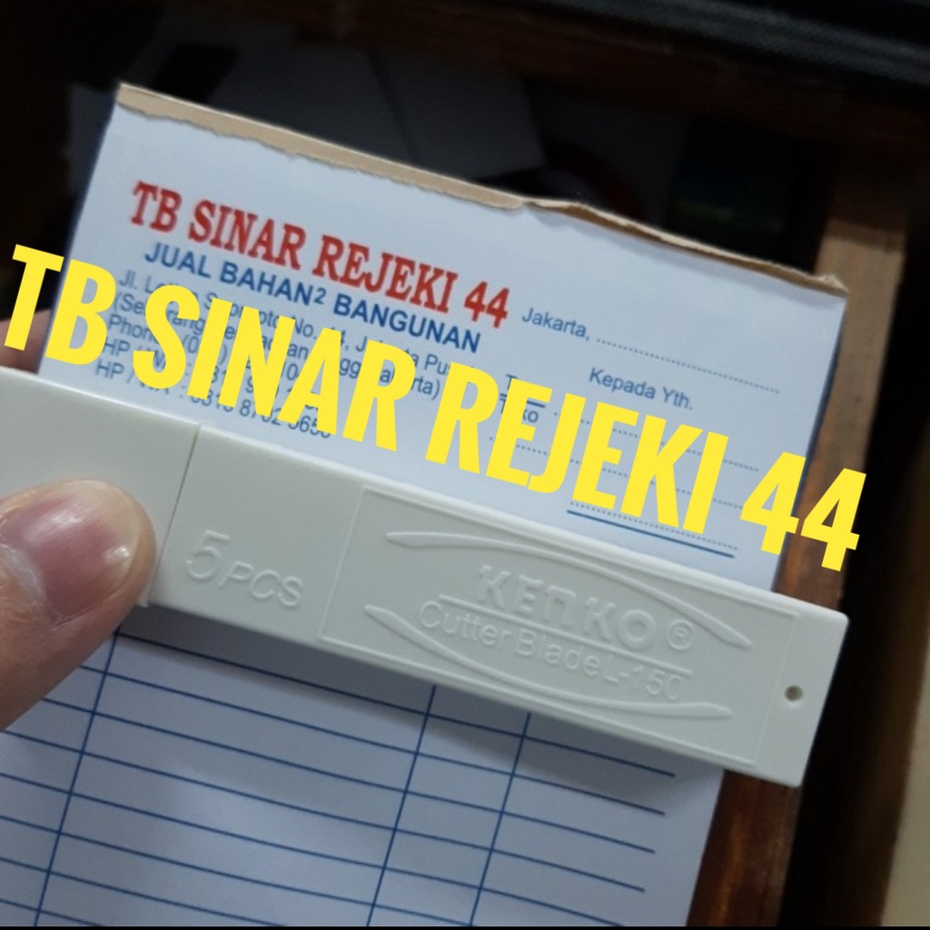 

MATA CUTTER KENKO BLADE L-150 [isi : 5 pcs] Lebar 18 mm Panjang 10 Cm