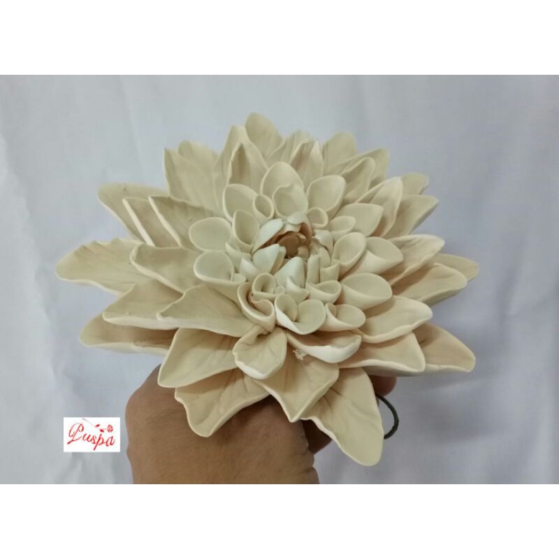 

(446/PDAHB) Gumpaste Flower Sugar Flower/Bunga Gumpaste Dahlia