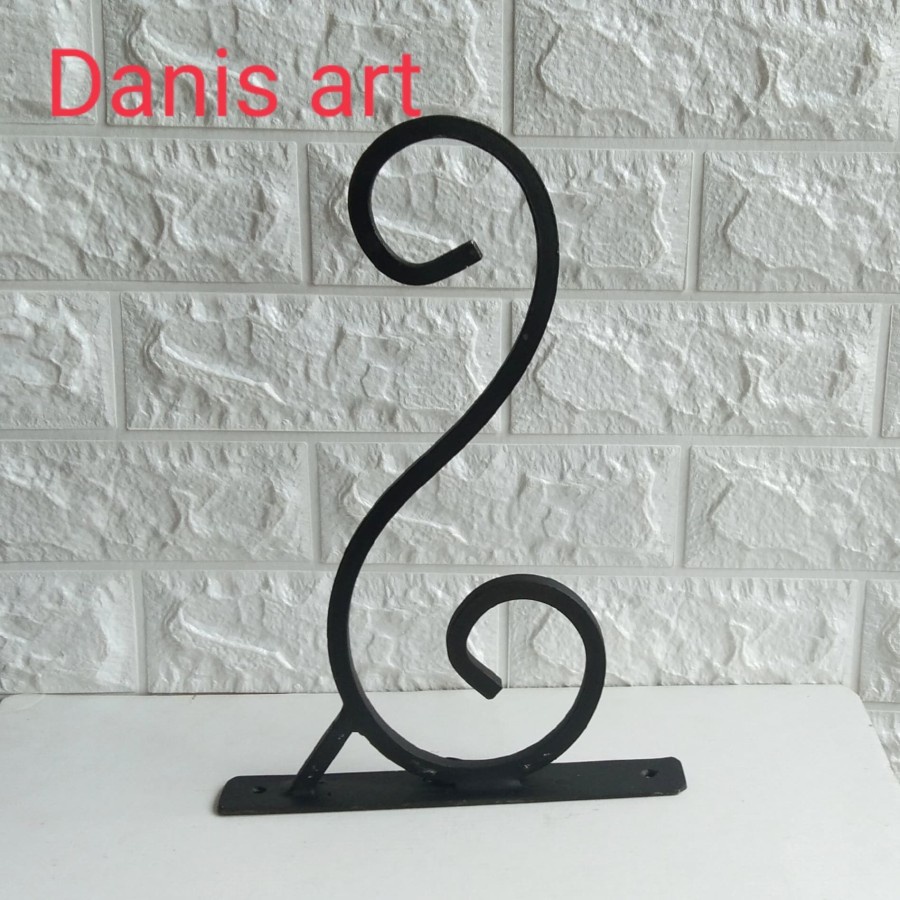 Gantungan pot/ gantungan sangkar burung/ gantungan besi/ rak besi