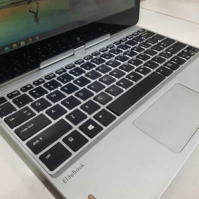 Laptop Tablet Touchscreen 2 in 1 HP Elitebook Revolve 810 G3 Cor i7-5600U Ram 8GB SSD 256GB Windows 10 Mulus Fulll Aplikasi