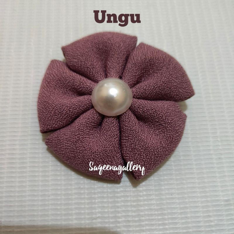 BROS BUNGA MUTIARA BROSS JILBAB MURAH MEWAH BROOCH HIJAB KAIN / SOUVENIR MURAH-Ungu