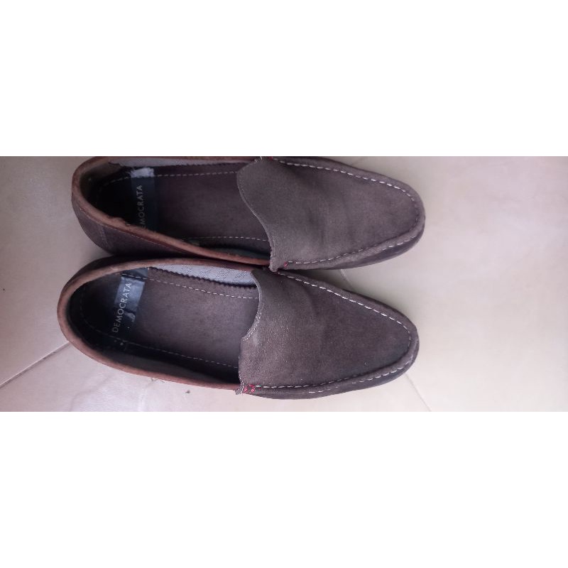 preloved sepatu kulit democrata