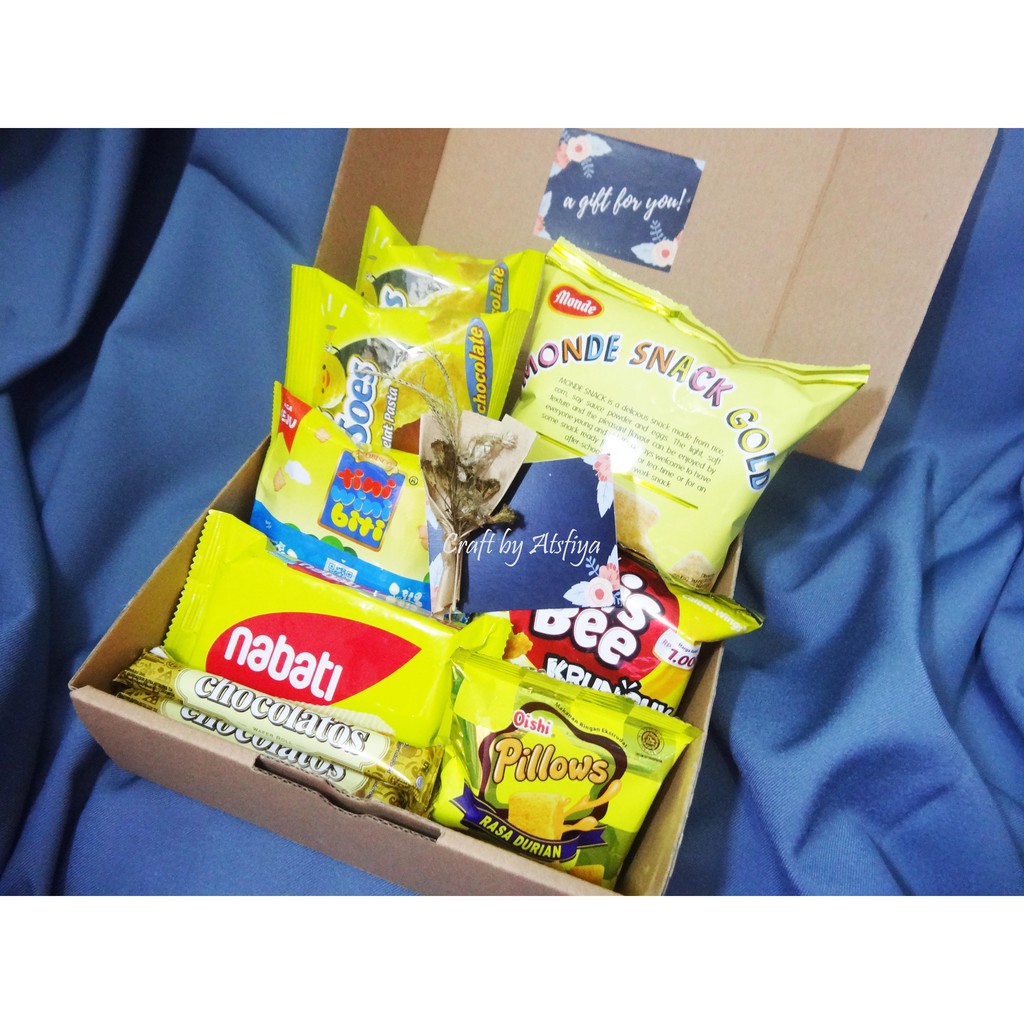 

A121 HAMPERS SNACK KUNING KADO HADIAH GIFT BOX WISUDA BIRTHDAY ULANG TAHUN