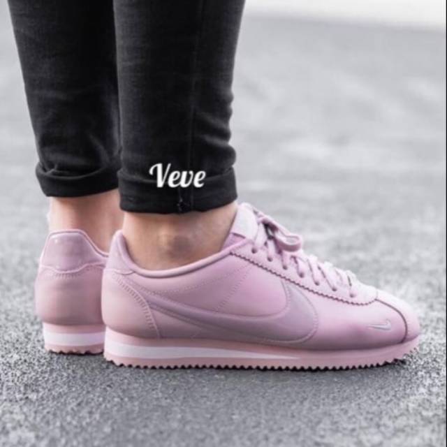 nike cortez plum chalk