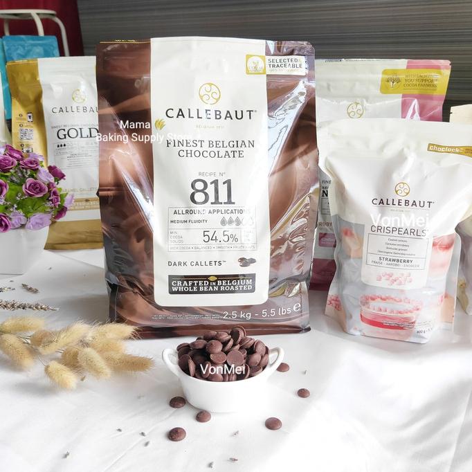 

PROMO CALLEBAUT Dark Chocolate Callets Button Couverture 811 54.,5% 200 gr MURAH