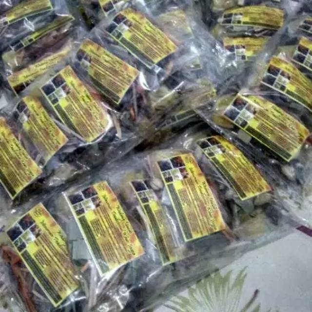 

Wedang uwuh komplit jahe kering gula batu label per psc cocok untuk dijual lagi ber IRT